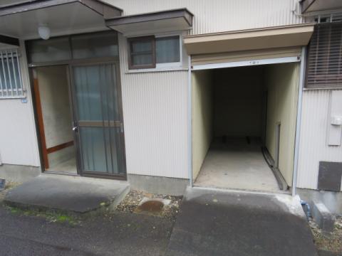 八木アパート