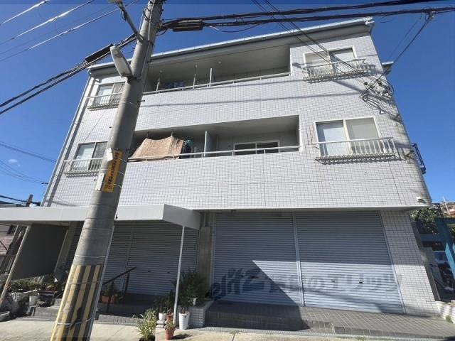 マンション12番館