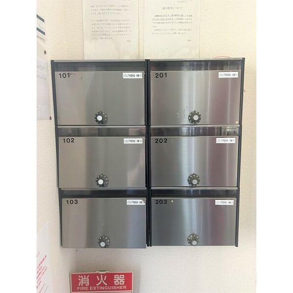 リブレア中部大学前 B棟