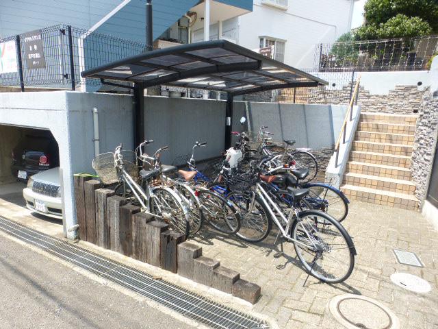 IWASA RESIDENCE B