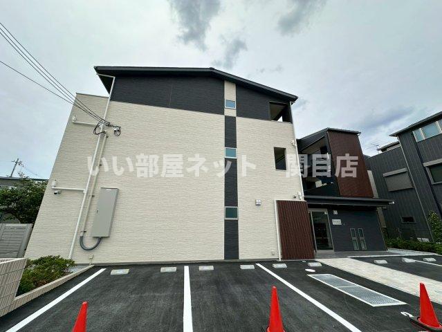 メゾンレヴナ木田町