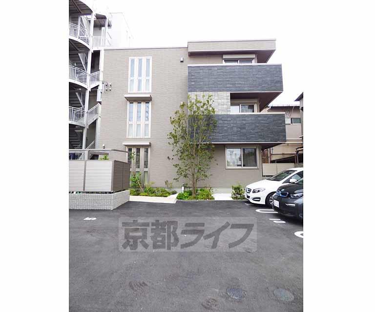 シャーメゾン西院日照町