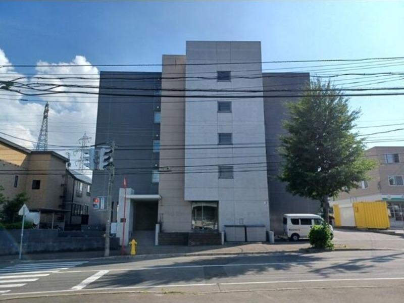 イーストウォール