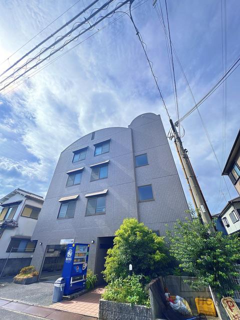 アートヒルズ