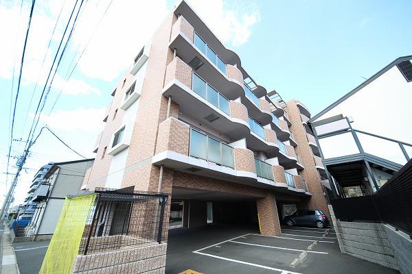 出屋敷館