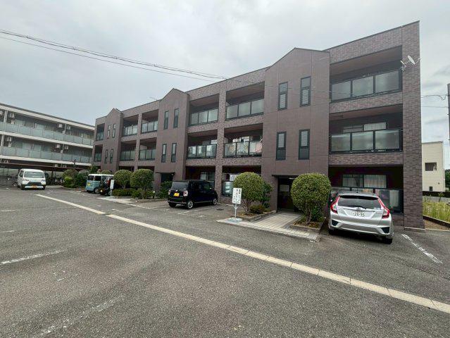 シャルマン摂津