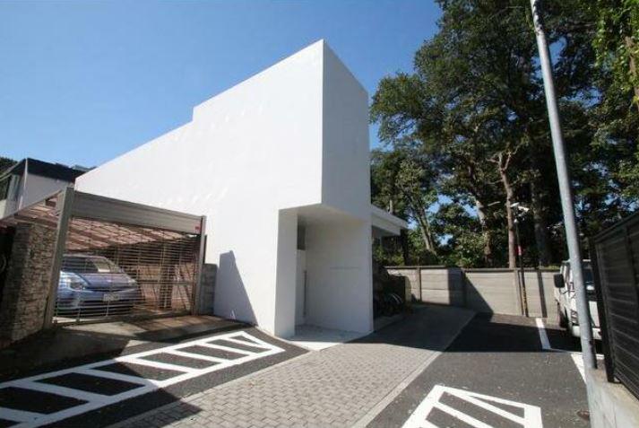 MAISON BLANCHE