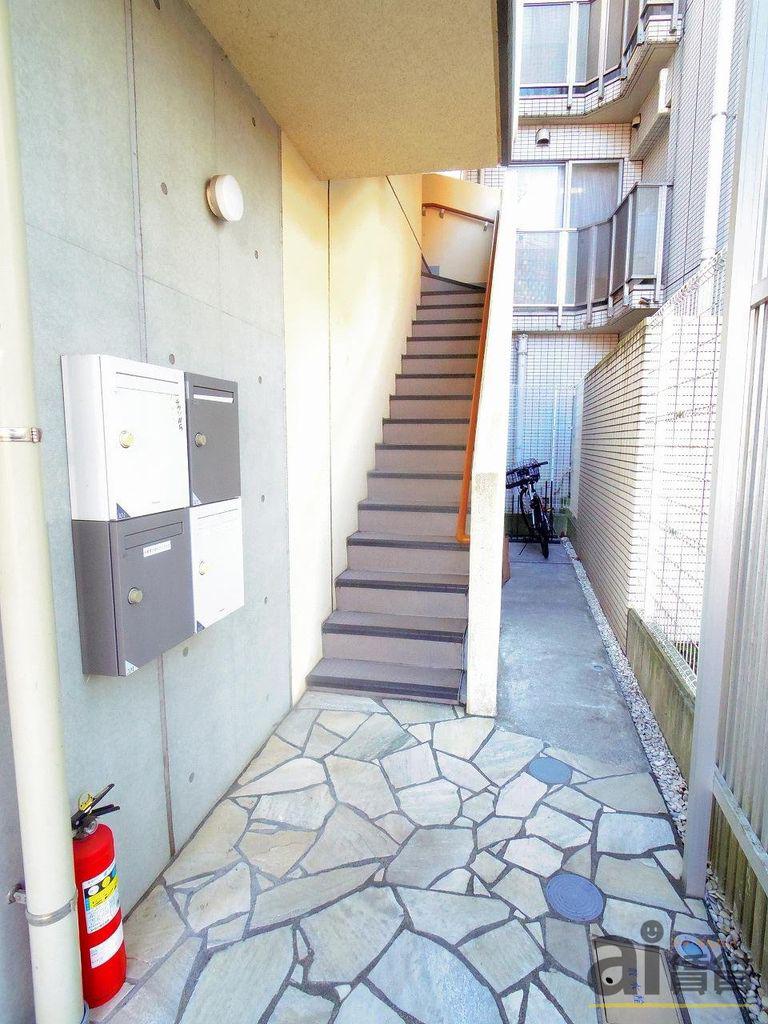 ビルズ吉祥西所沢駅前