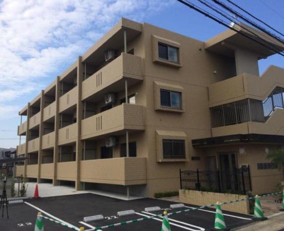 クレスト小松