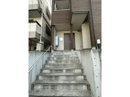 ファミーユ入江(1K/1階)の外観写真