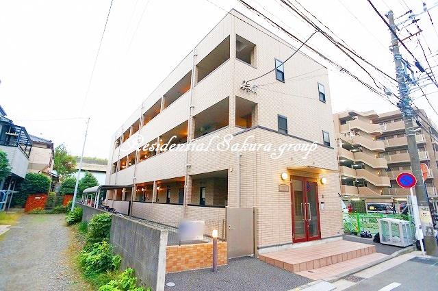 アンプルールフェール梓