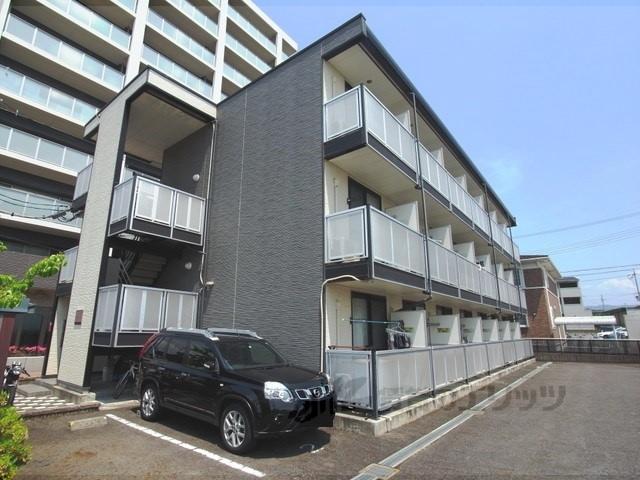 レオパレスB VILLAGE