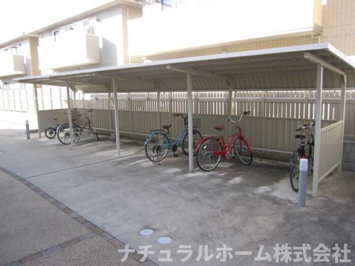 アゼリア A棟