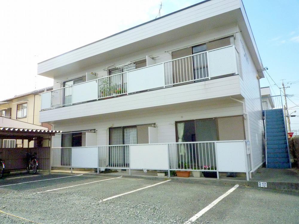 ホワイトコーポラス大山 B