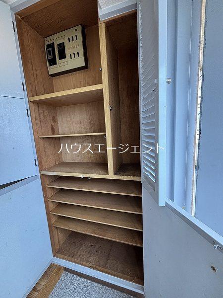 マンション・カネイ