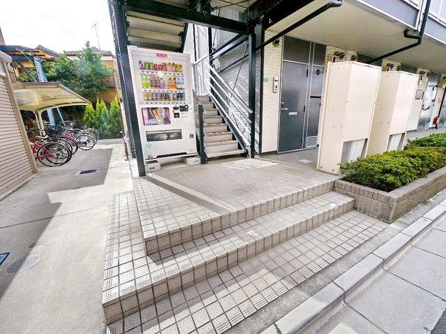 レオパレスアピラ