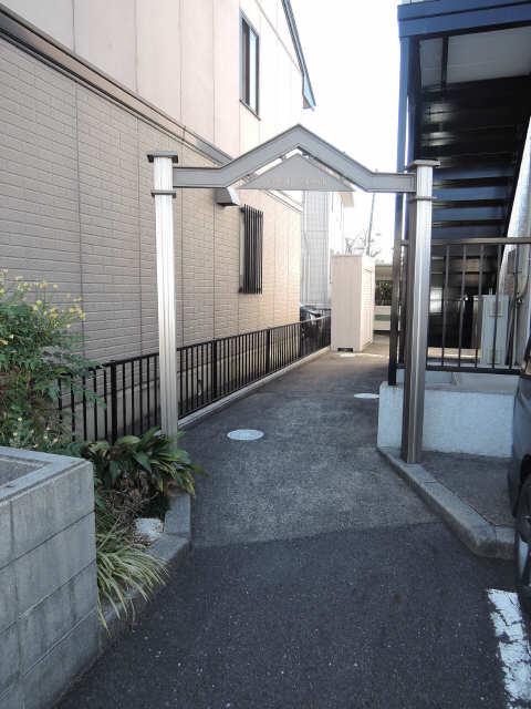イーストステージ