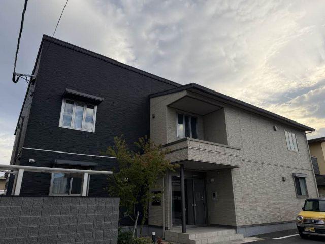 シャーメゾン三川