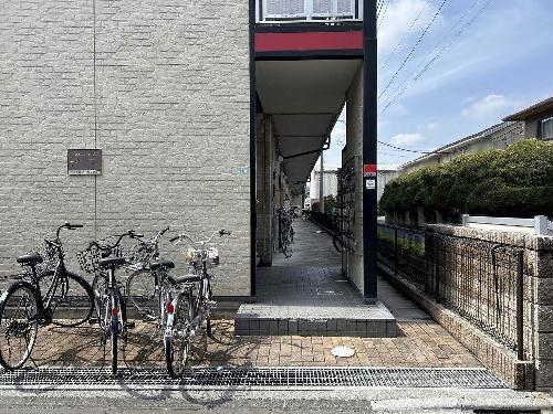 レオパレスアドミラブールワタル