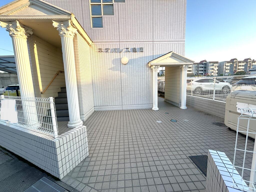 ネオパレス亀岡
