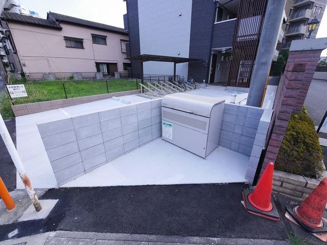 リブリ・FERIO IV