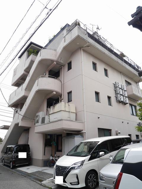 エントランスパークビル
