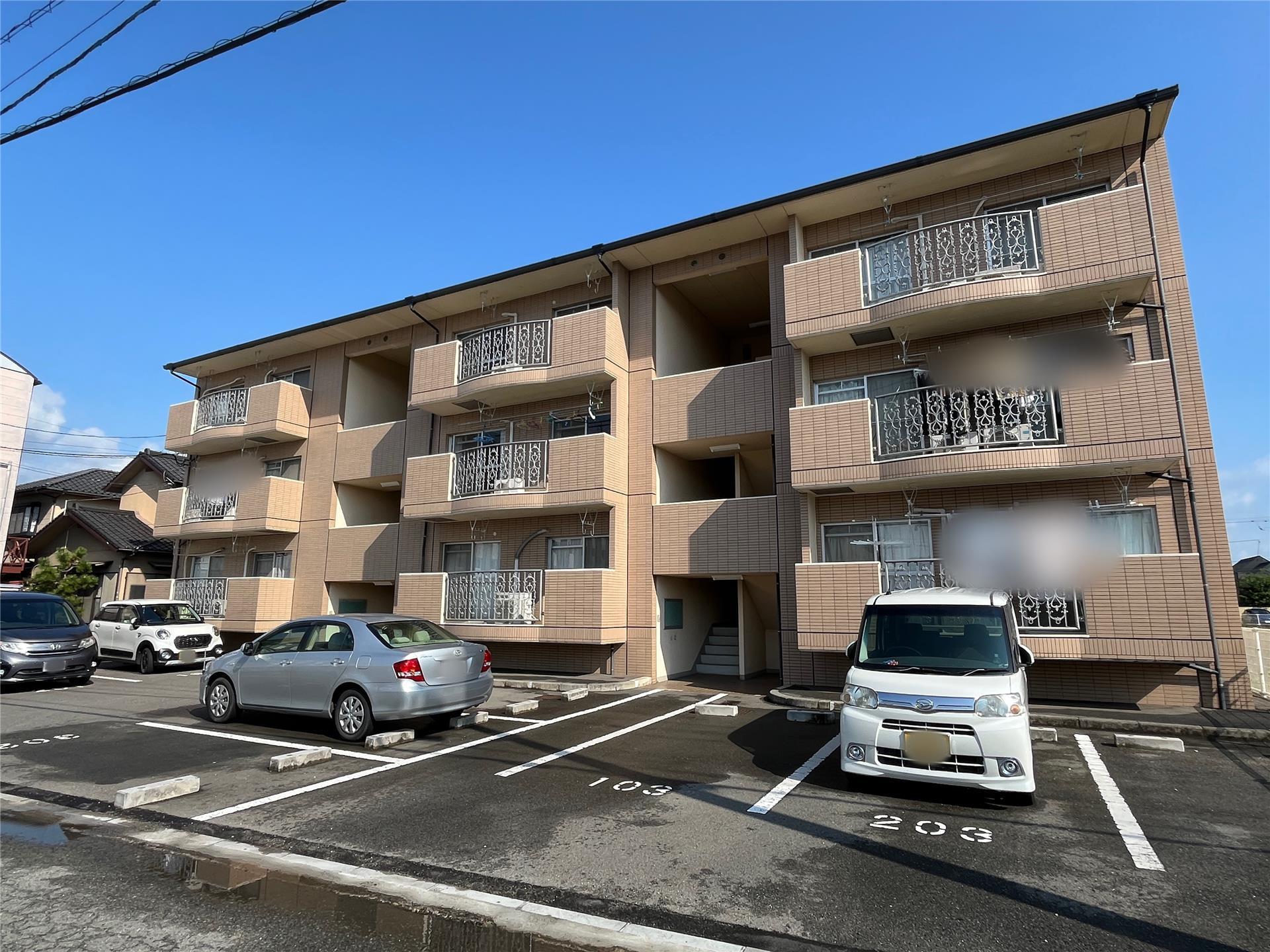MAISONアゼリア