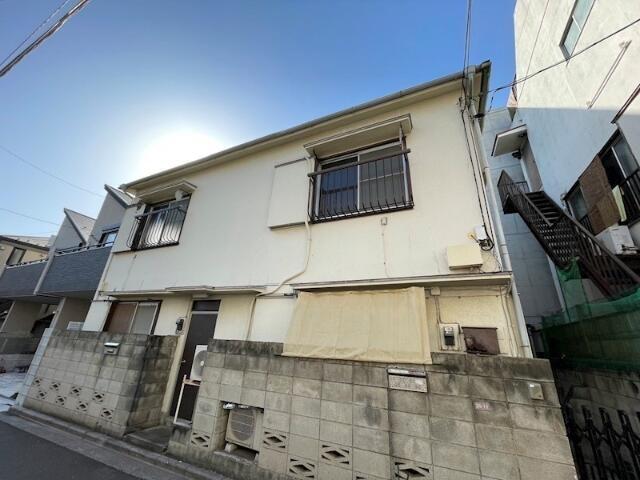 本間ハウス