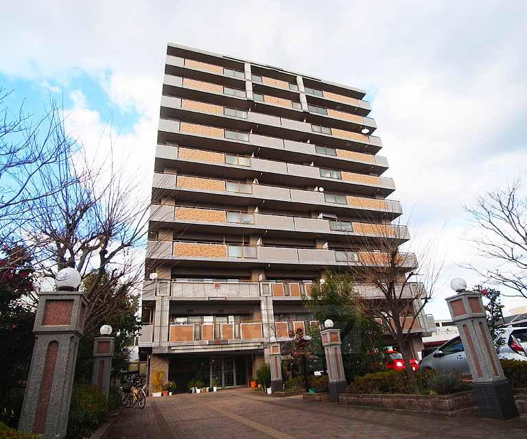 パデシオン十条駅前