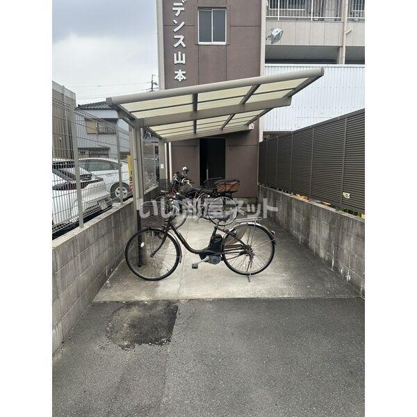 レジデンス山本(1LDK/3階)の外観写真