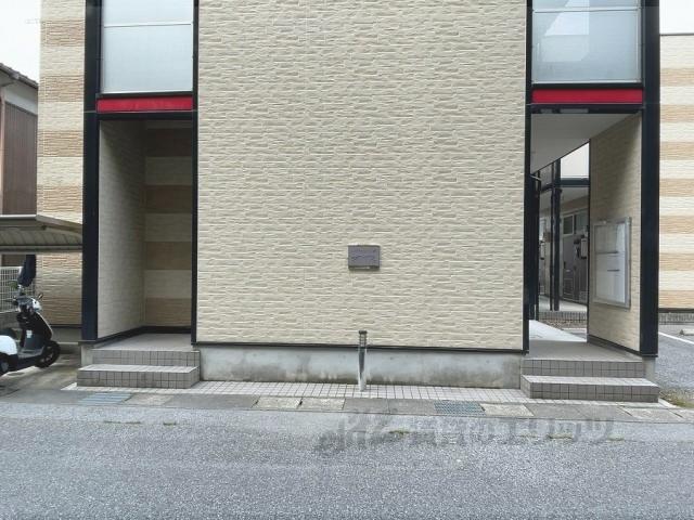 レオパレスグリーンエコー彦根