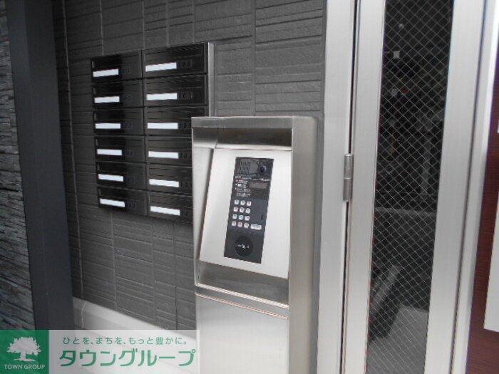 クレッセントコート