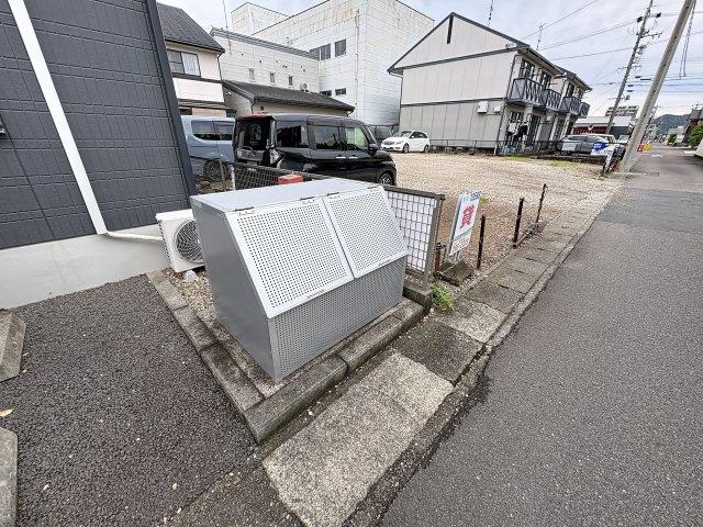 メゾン城東通 A