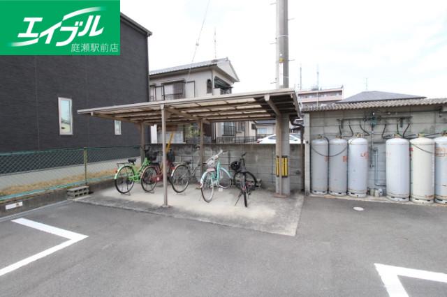 ドミール平野 A棟