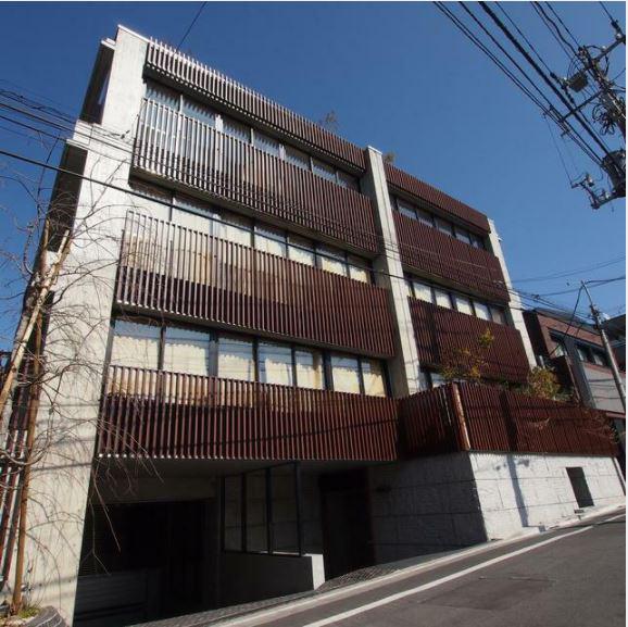 AURA表参道 オーラ表参道