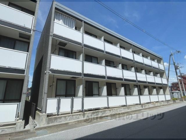 レオパレステルヌーラ彦根