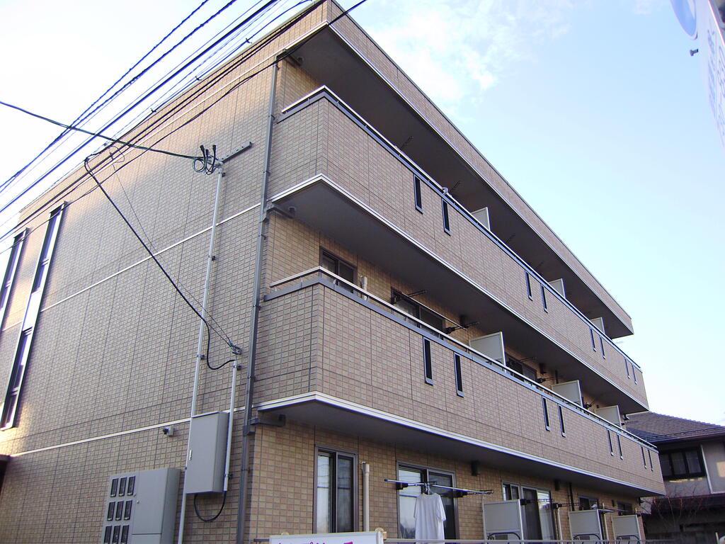 センプリーチェ