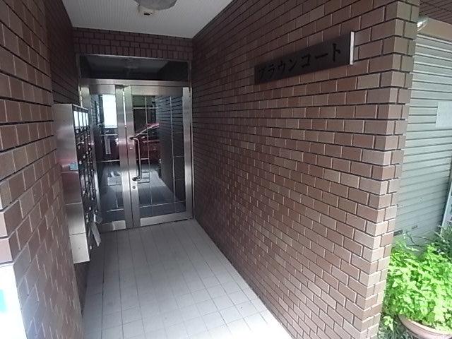 ブラウンコート