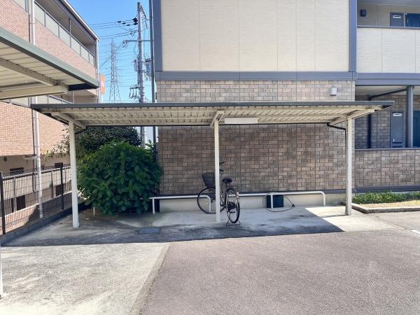 クレセントコート B棟