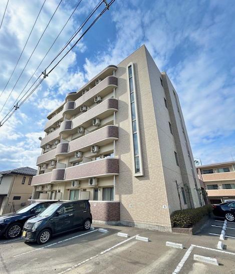 アルファプライム小松島