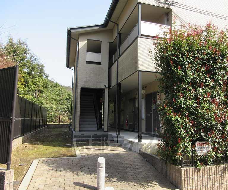 レオパレス山科御陵