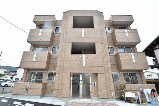 フェリーチェ東野
