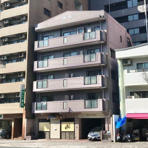 ファミーユ倉田(1K/4階)の外観写真