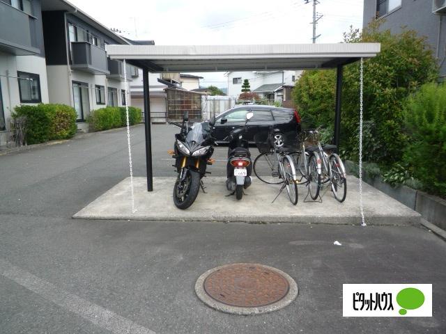 イーストコート
