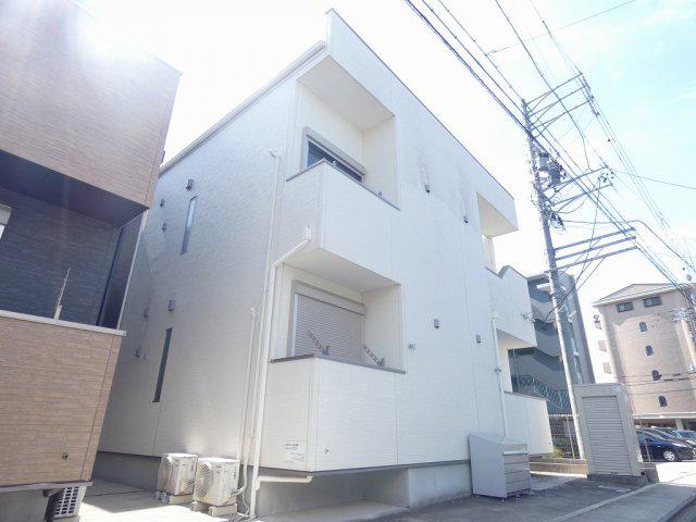 GRANDTIC 栄生駅前