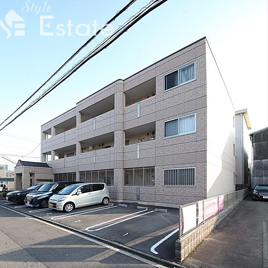 ＪＲ中央本線 新守山駅 徒歩13分 3階建 築13年