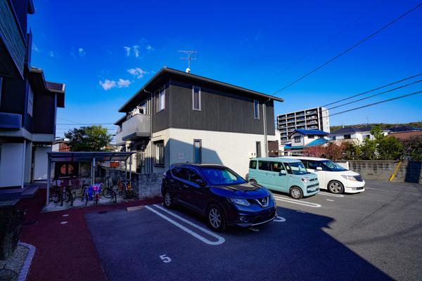 ブランドール山崎 壱番館