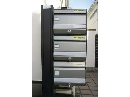 アドラポスト(ワンルーム/1階)の外観写真