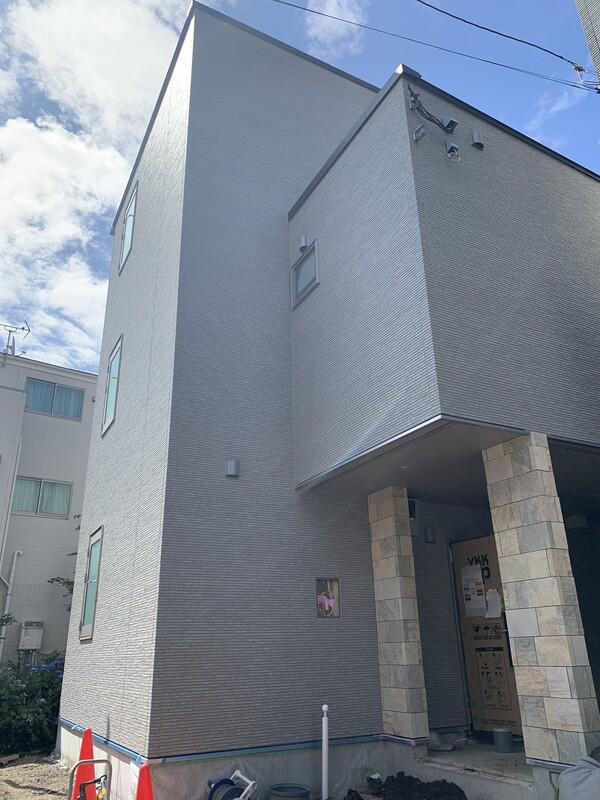 アンフィル中央