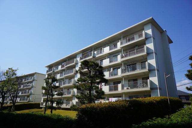 田園青葉台団地8号棟